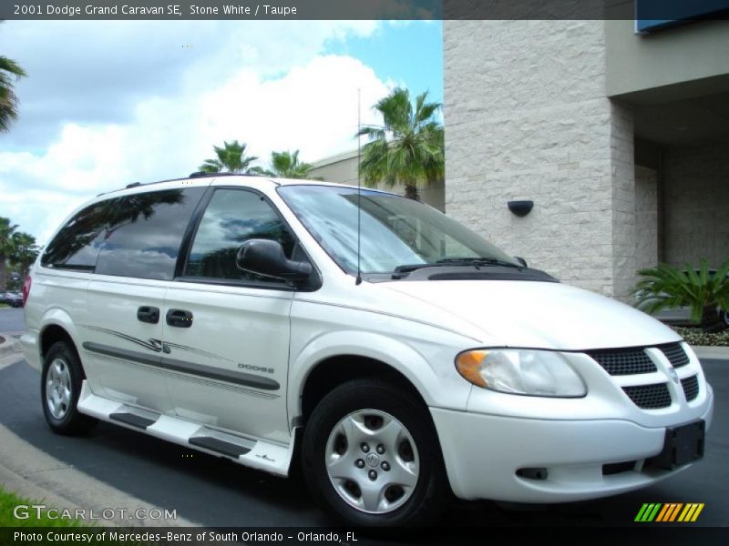 Stone White / Taupe 2001 Dodge Grand Caravan SE