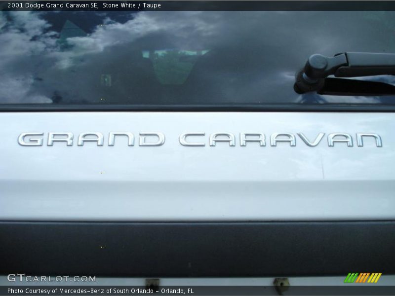 Stone White / Taupe 2001 Dodge Grand Caravan SE