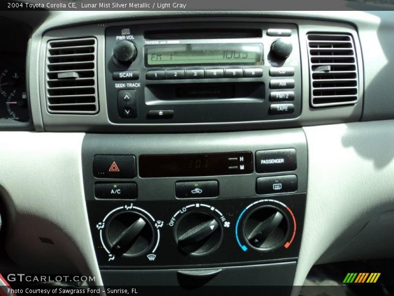 Lunar Mist Silver Metallic / Light Gray 2004 Toyota Corolla CE