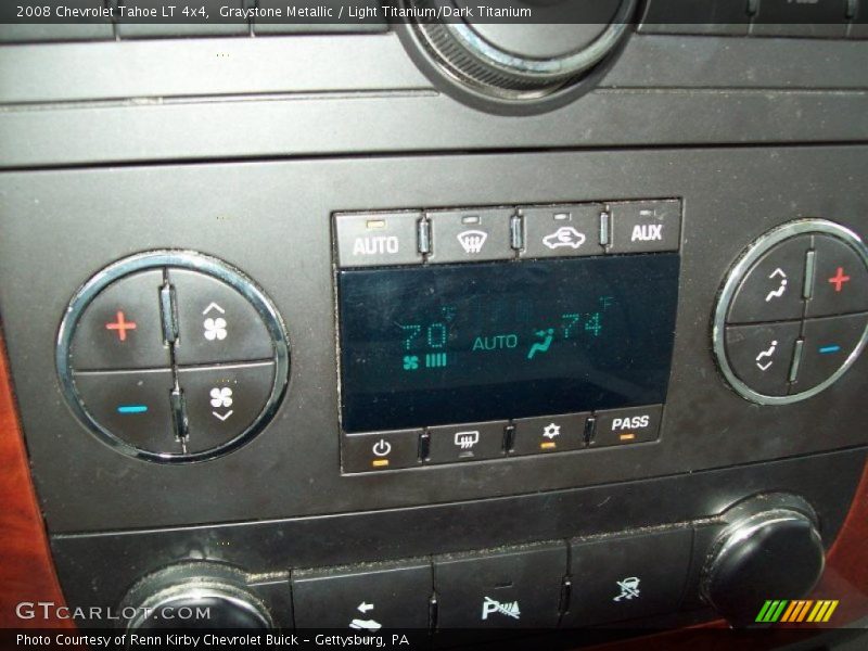 Controls of 2008 Tahoe LT 4x4