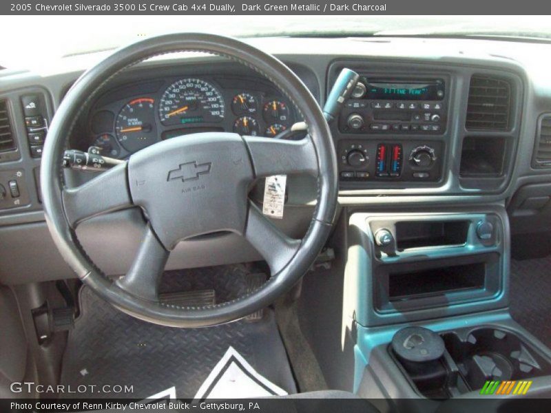 Dashboard of 2005 Silverado 3500 LS Crew Cab 4x4 Dually