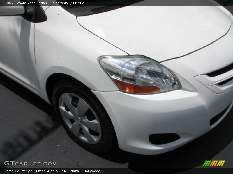 Polar White / Bisque 2007 Toyota Yaris Sedan