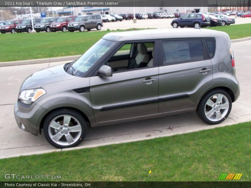 Titanium Gray / Sand/Black Premium Leather 2011 Kia Soul !