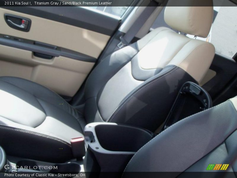 Titanium Gray / Sand/Black Premium Leather 2011 Kia Soul !