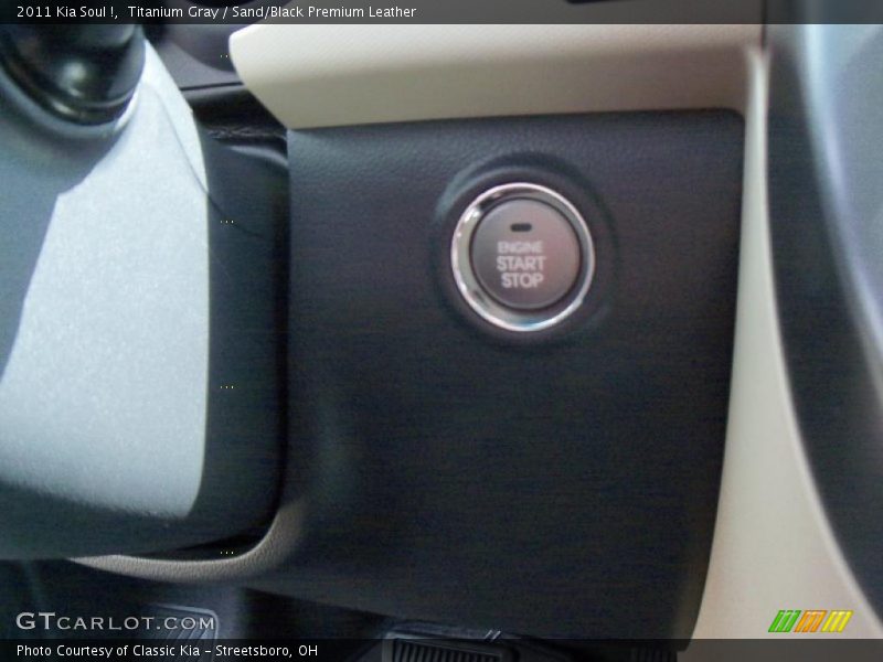 Titanium Gray / Sand/Black Premium Leather 2011 Kia Soul !