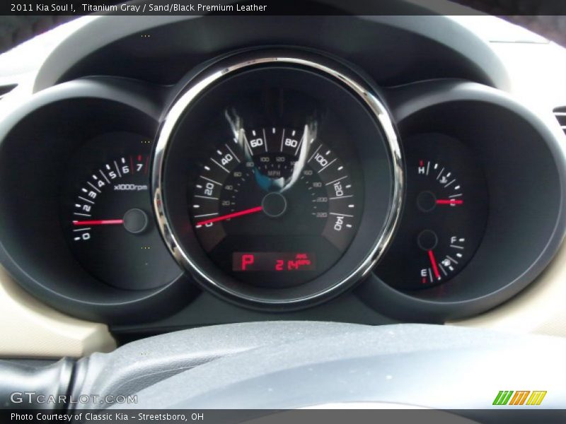 Titanium Gray / Sand/Black Premium Leather 2011 Kia Soul !