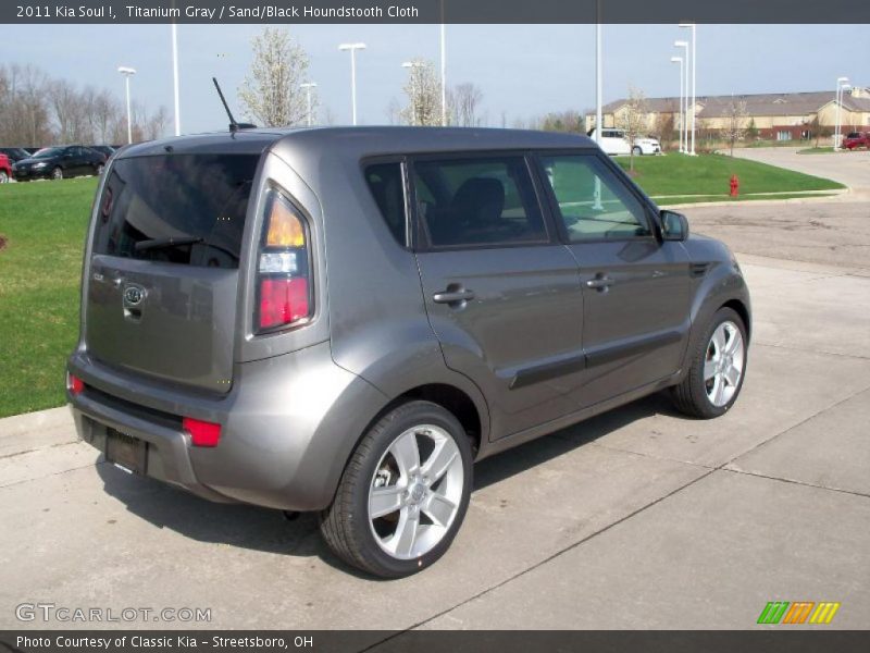 Titanium Gray / Sand/Black Houndstooth Cloth 2011 Kia Soul !
