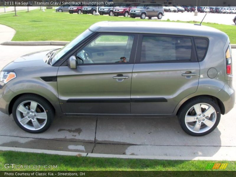 Titanium Gray / Sand/Black Houndstooth Cloth 2011 Kia Soul !
