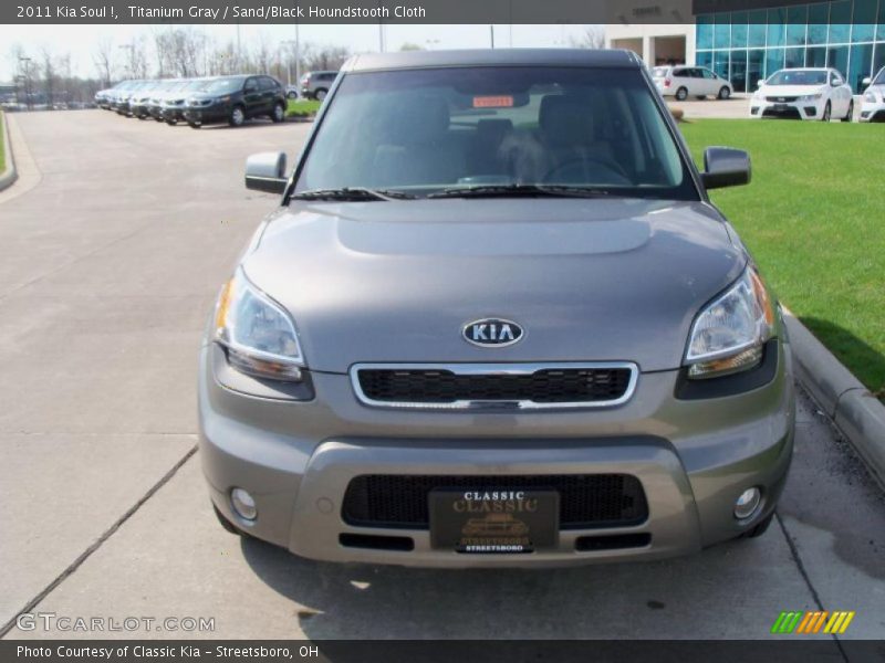 Titanium Gray / Sand/Black Houndstooth Cloth 2011 Kia Soul !