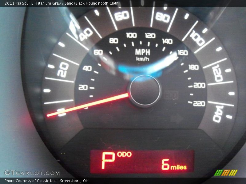 Titanium Gray / Sand/Black Houndstooth Cloth 2011 Kia Soul !