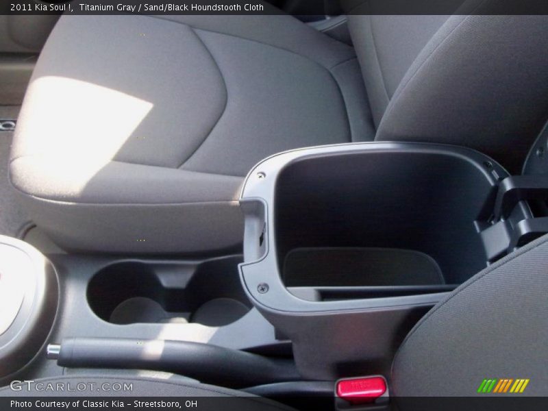 Titanium Gray / Sand/Black Houndstooth Cloth 2011 Kia Soul !