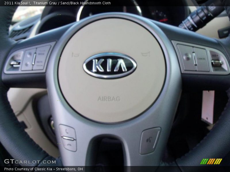 Titanium Gray / Sand/Black Houndstooth Cloth 2011 Kia Soul !