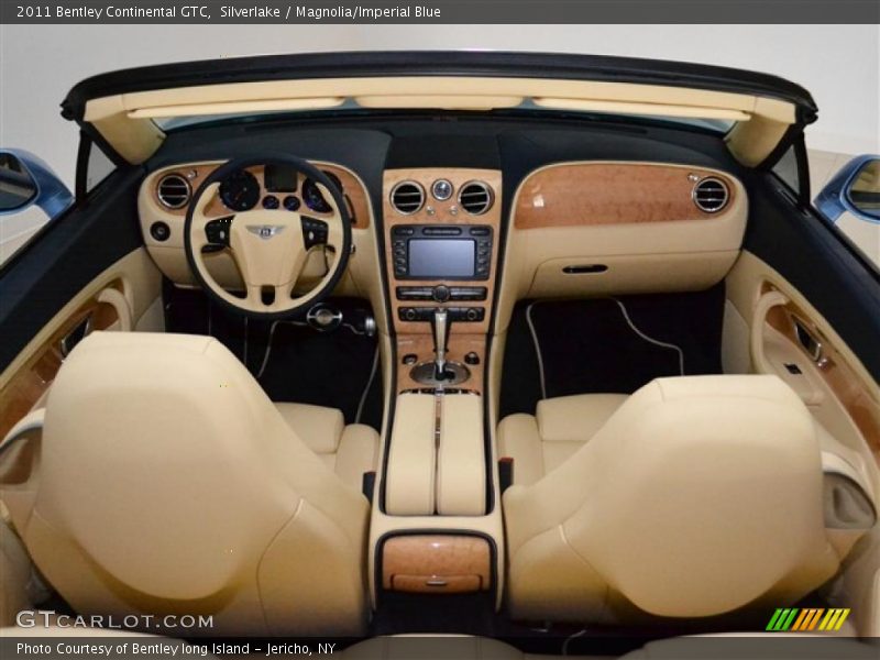 Dashboard of 2011 Continental GTC 