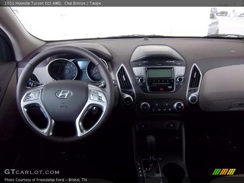 Dashboard of 2011 Tucson GLS AWD