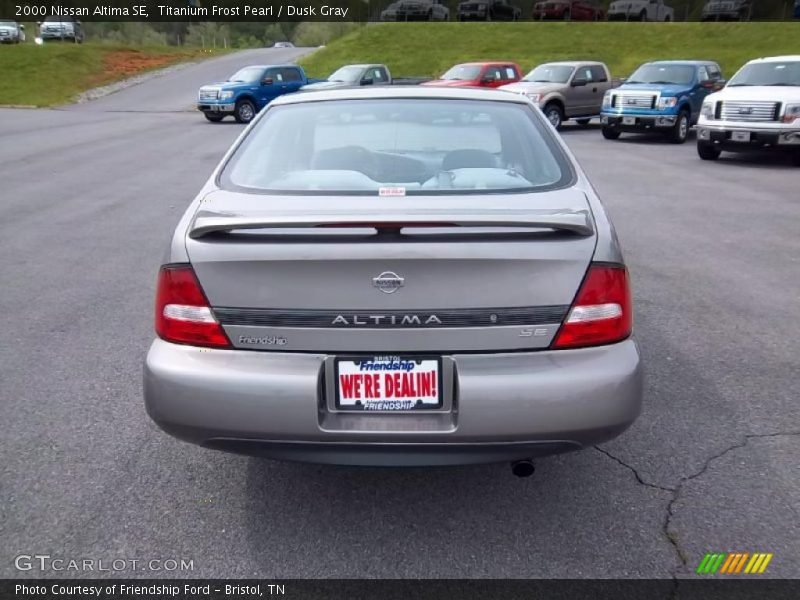 Titanium Frost Pearl / Dusk Gray 2000 Nissan Altima SE