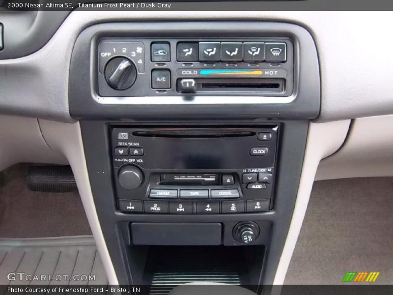 Titanium Frost Pearl / Dusk Gray 2000 Nissan Altima SE