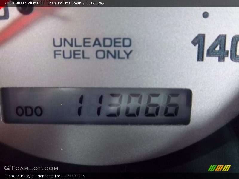 Titanium Frost Pearl / Dusk Gray 2000 Nissan Altima SE