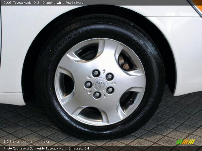Diamond White Pearl / Ivory 2003 Toyota Avalon XLS