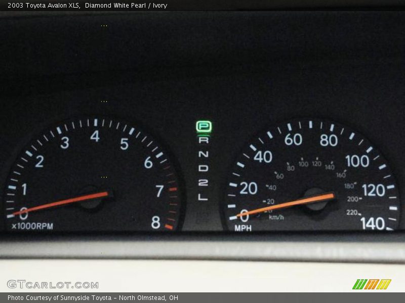 Diamond White Pearl / Ivory 2003 Toyota Avalon XLS