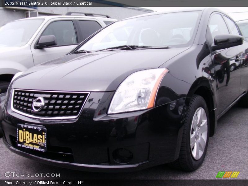 Super Black / Charcoal 2009 Nissan Sentra 2.0