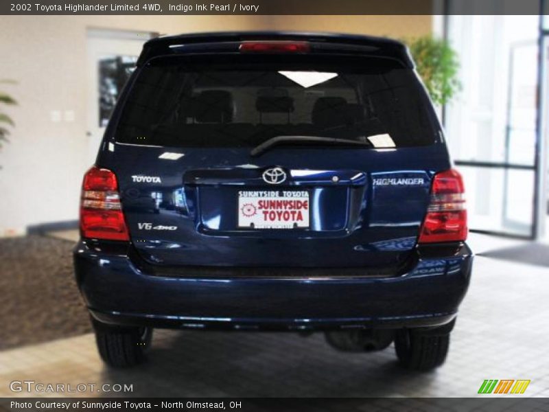 Indigo Ink Pearl / Ivory 2002 Toyota Highlander Limited 4WD
