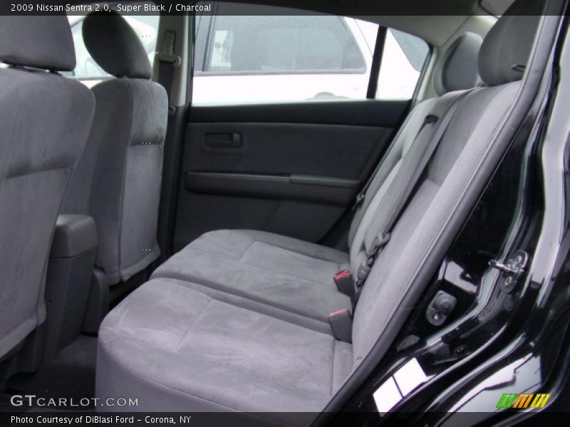 Super Black / Charcoal 2009 Nissan Sentra 2.0
