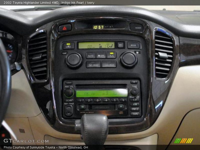 Indigo Ink Pearl / Ivory 2002 Toyota Highlander Limited 4WD