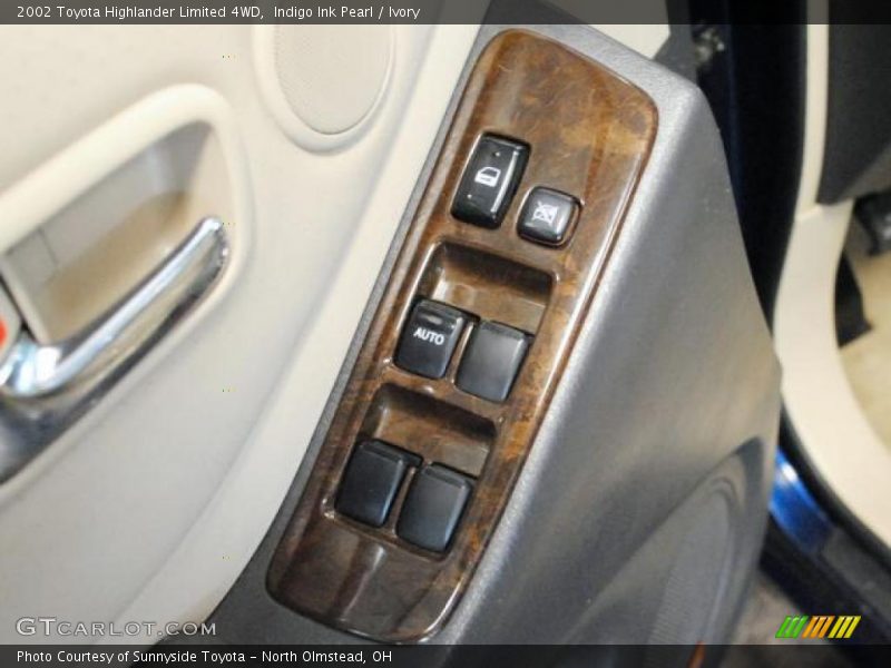 Indigo Ink Pearl / Ivory 2002 Toyota Highlander Limited 4WD