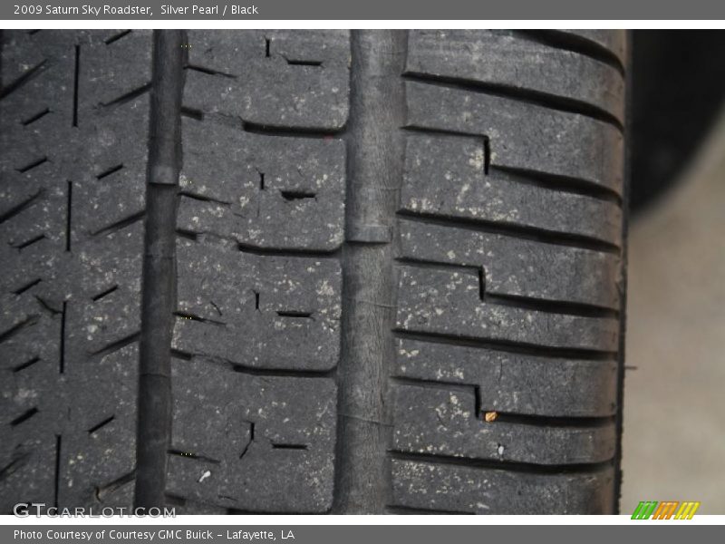 Silver Pearl / Black 2009 Saturn Sky Roadster