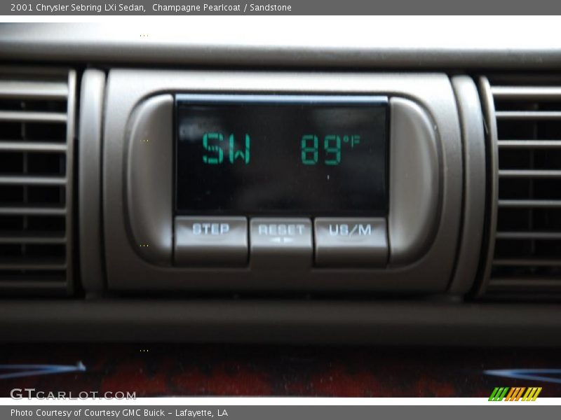 Champagne Pearlcoat / Sandstone 2001 Chrysler Sebring LXi Sedan