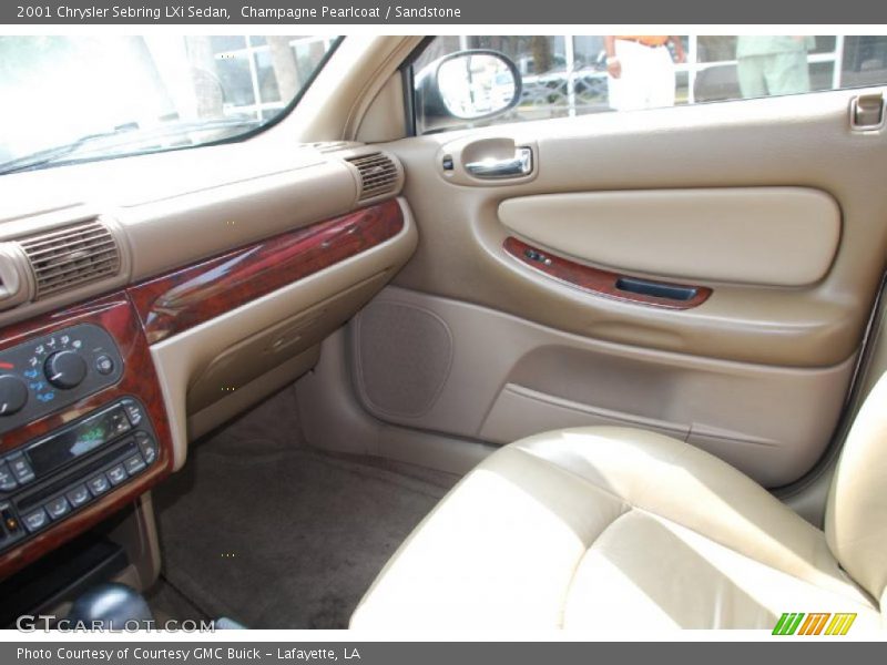 Champagne Pearlcoat / Sandstone 2001 Chrysler Sebring LXi Sedan