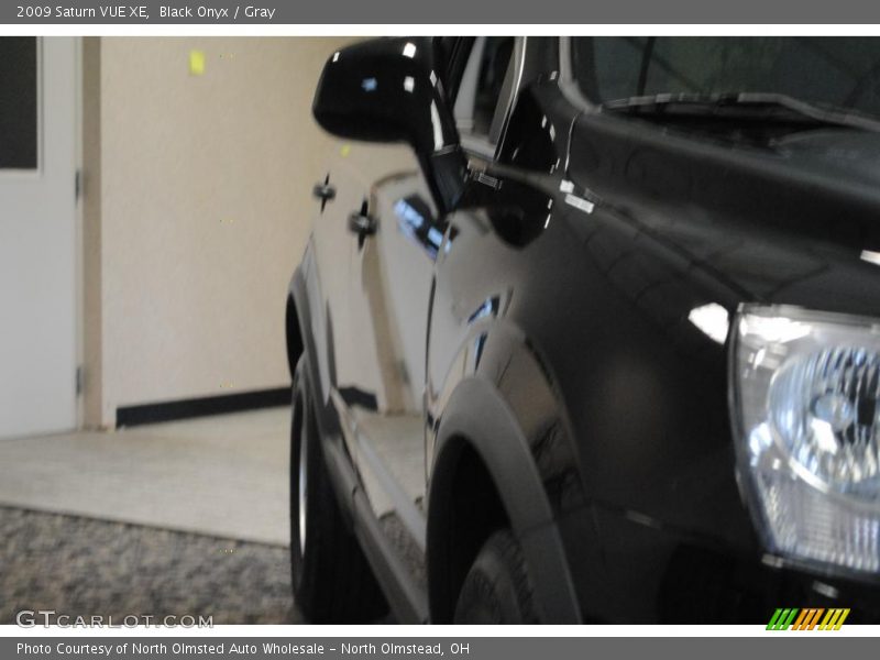 Black Onyx / Gray 2009 Saturn VUE XE