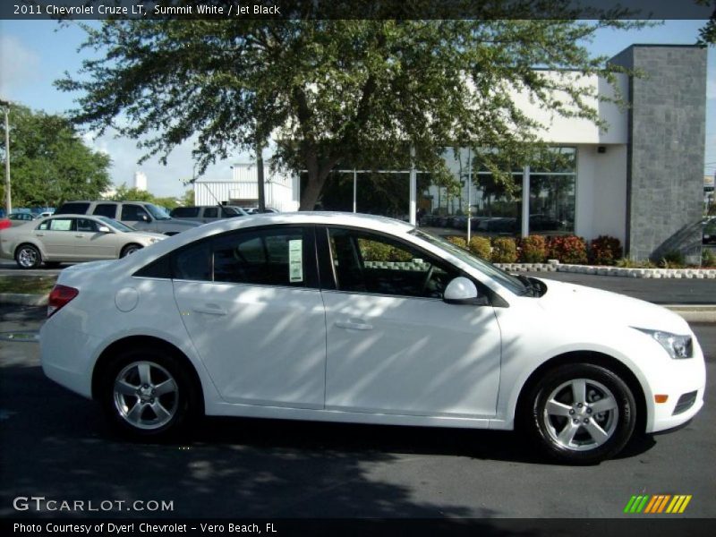 Summit White / Jet Black 2011 Chevrolet Cruze LT