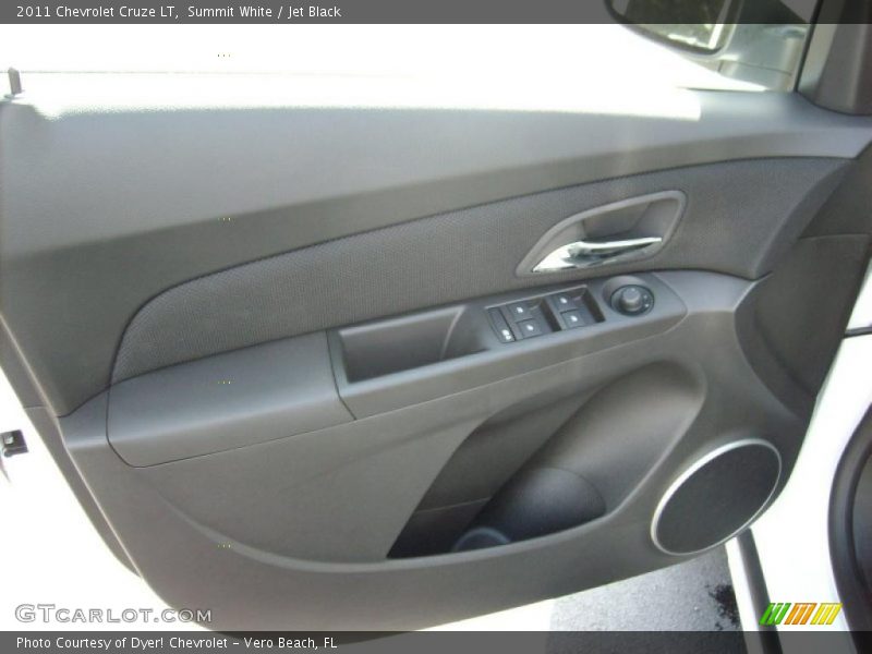 Summit White / Jet Black 2011 Chevrolet Cruze LT