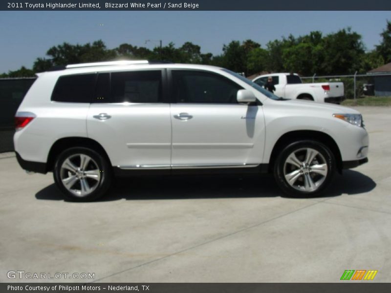 Blizzard White Pearl / Sand Beige 2011 Toyota Highlander Limited