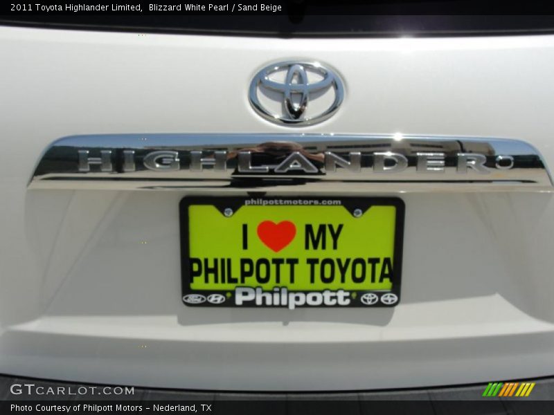 Blizzard White Pearl / Sand Beige 2011 Toyota Highlander Limited