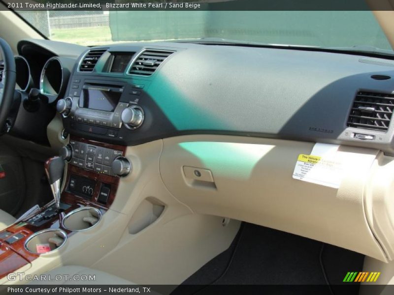Blizzard White Pearl / Sand Beige 2011 Toyota Highlander Limited