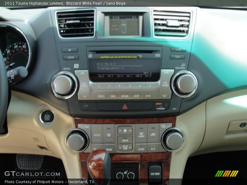 Blizzard White Pearl / Sand Beige 2011 Toyota Highlander Limited