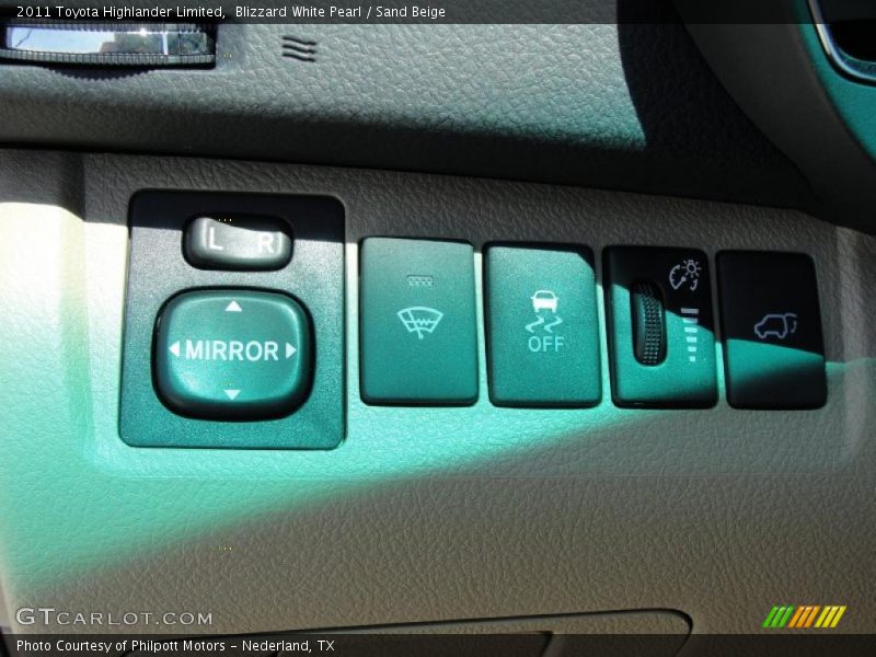 Blizzard White Pearl / Sand Beige 2011 Toyota Highlander Limited