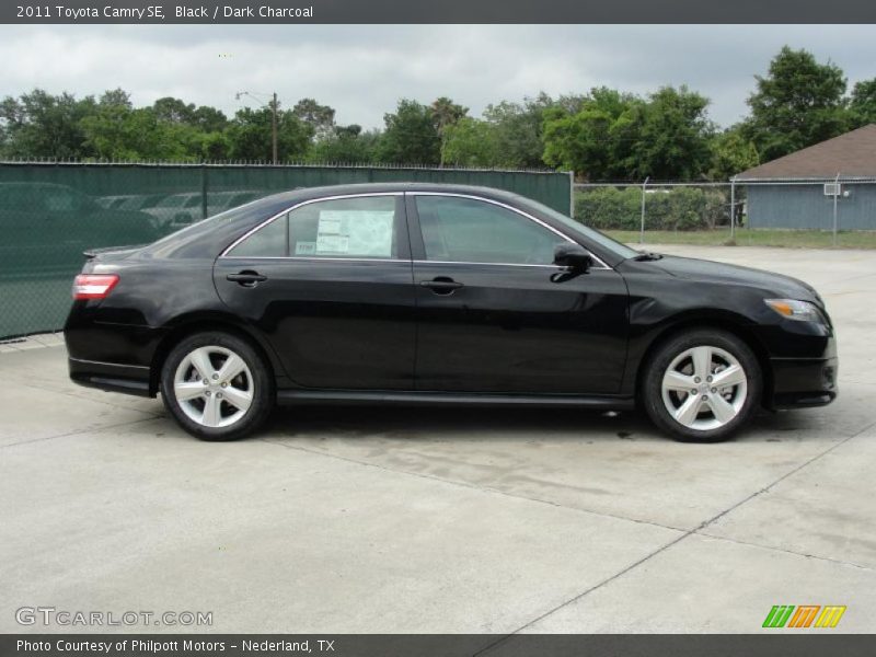 Black / Dark Charcoal 2011 Toyota Camry SE