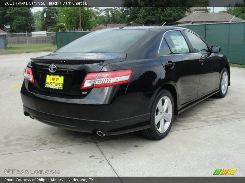 Black / Dark Charcoal 2011 Toyota Camry SE