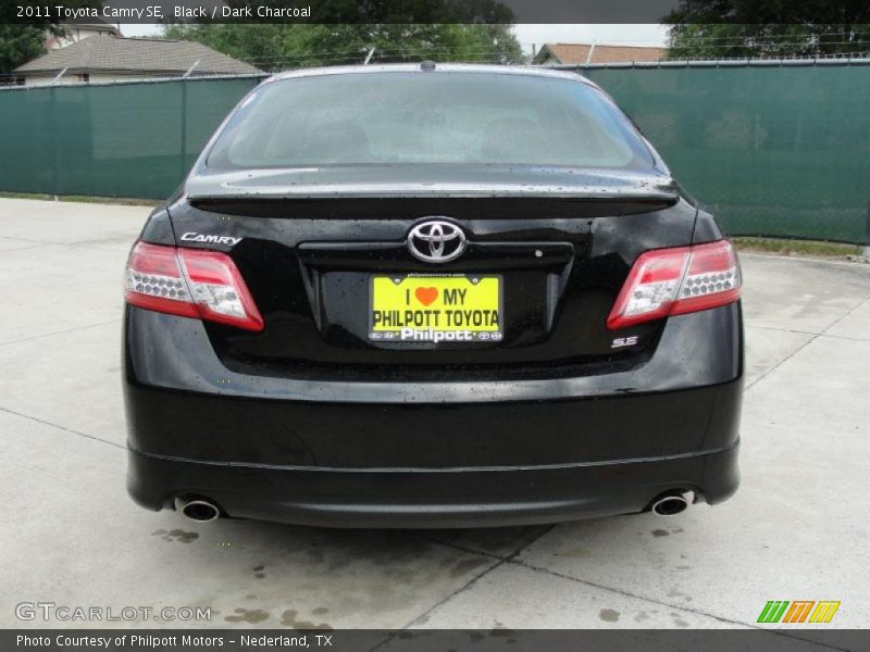Black / Dark Charcoal 2011 Toyota Camry SE