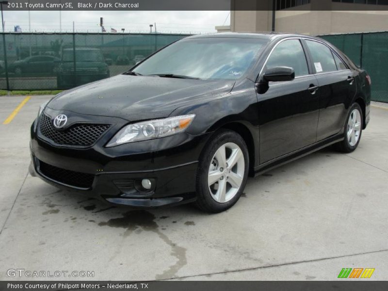 Black / Dark Charcoal 2011 Toyota Camry SE