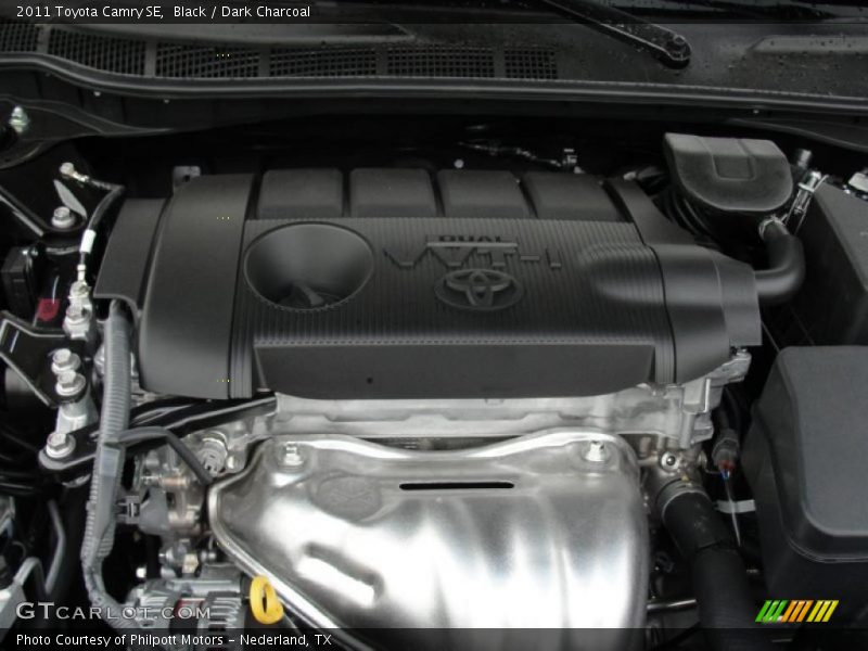 Black / Dark Charcoal 2011 Toyota Camry SE