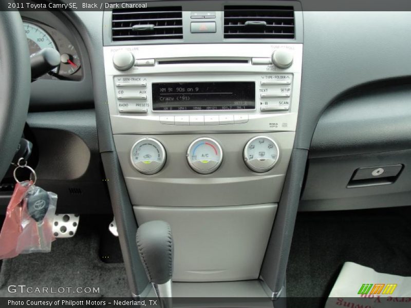 Black / Dark Charcoal 2011 Toyota Camry SE