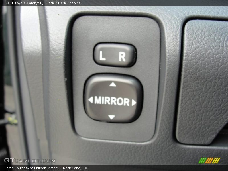 Black / Dark Charcoal 2011 Toyota Camry SE