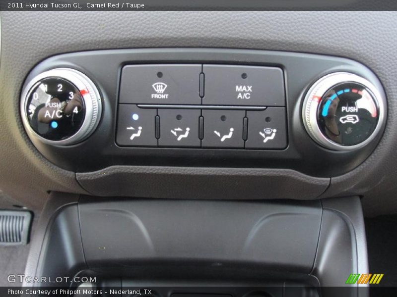 Garnet Red / Taupe 2011 Hyundai Tucson GL