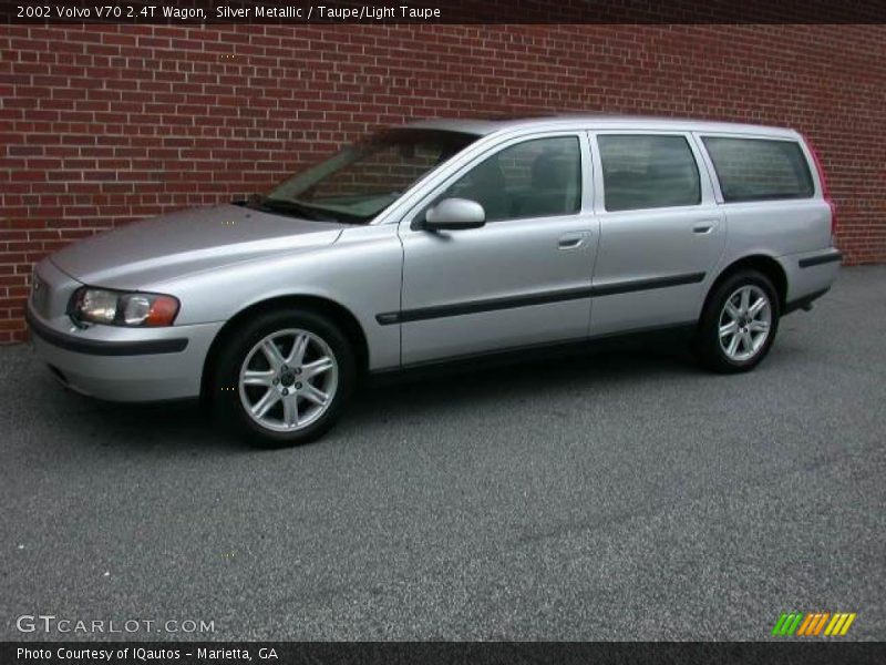 Silver Metallic / Taupe/Light Taupe 2002 Volvo V70 2.4T Wagon