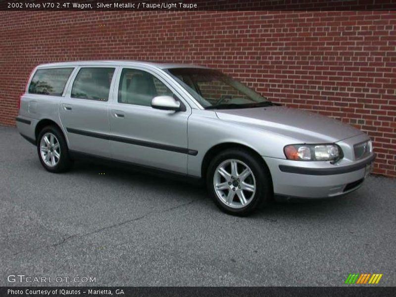 Silver Metallic / Taupe/Light Taupe 2002 Volvo V70 2.4T Wagon