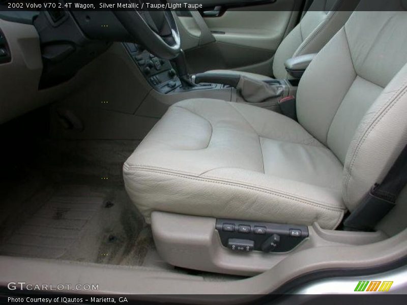 Silver Metallic / Taupe/Light Taupe 2002 Volvo V70 2.4T Wagon